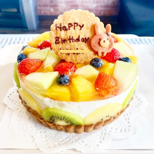 フルーツレアチーズタルトケーキ